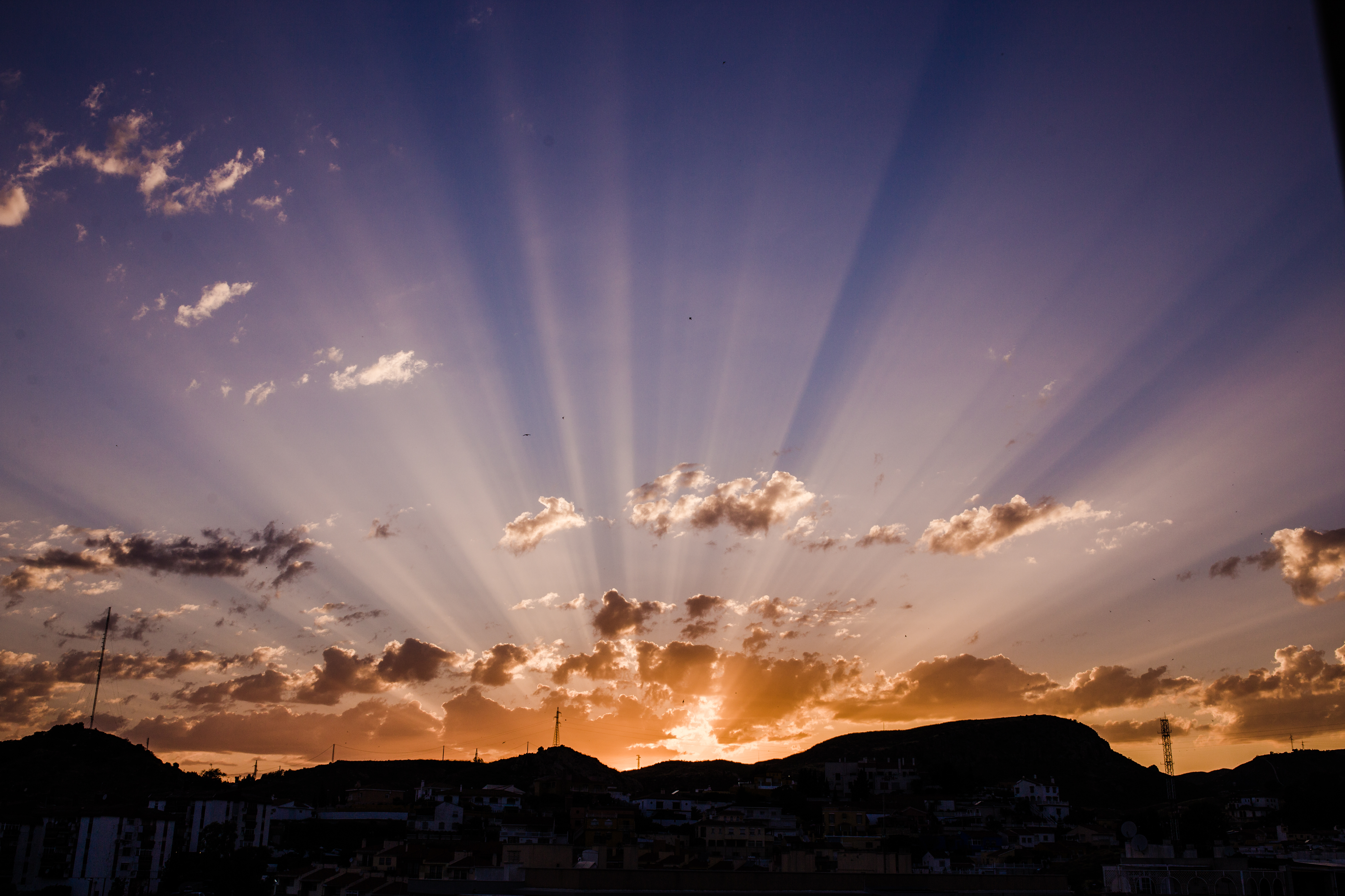 amazing-sunset-with-last-rays-of-sunlight
